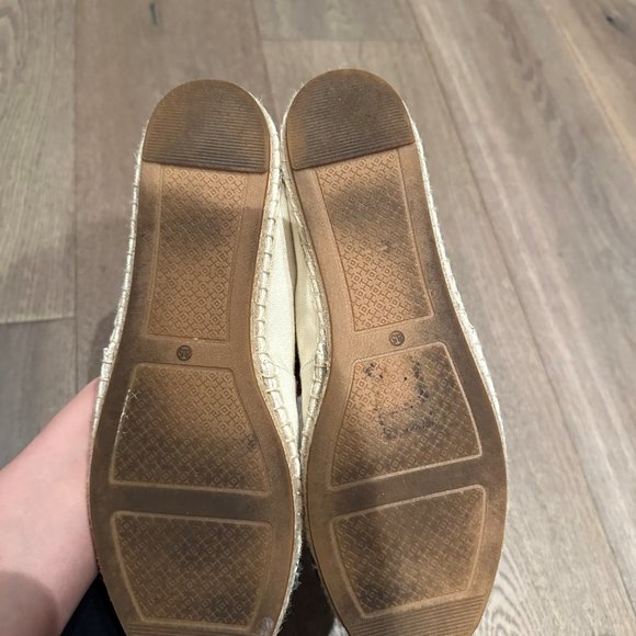 Tory Burch Poppy Logo Espadrille Canvas Leather Navy and Tan Shoe - Size 8.5 - Picture 3 of 4